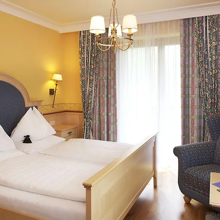 Naturhotel Bauernhofer Otel 4*