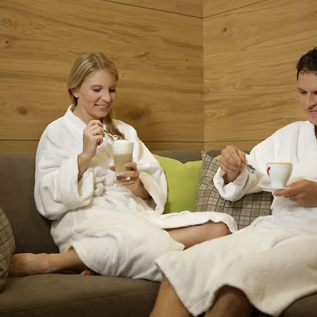 Otel Naturhotel Bauernhofer 4*