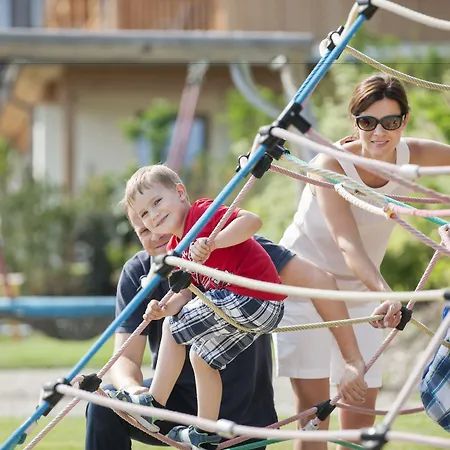 Otel Naturhotel Bauernhofer Heilbrunn