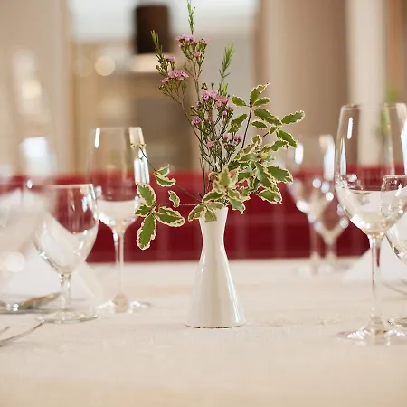 Otel Naturhotel Bauernhofer