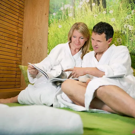 Otel Naturhotel Bauernhofer Heilbrunn